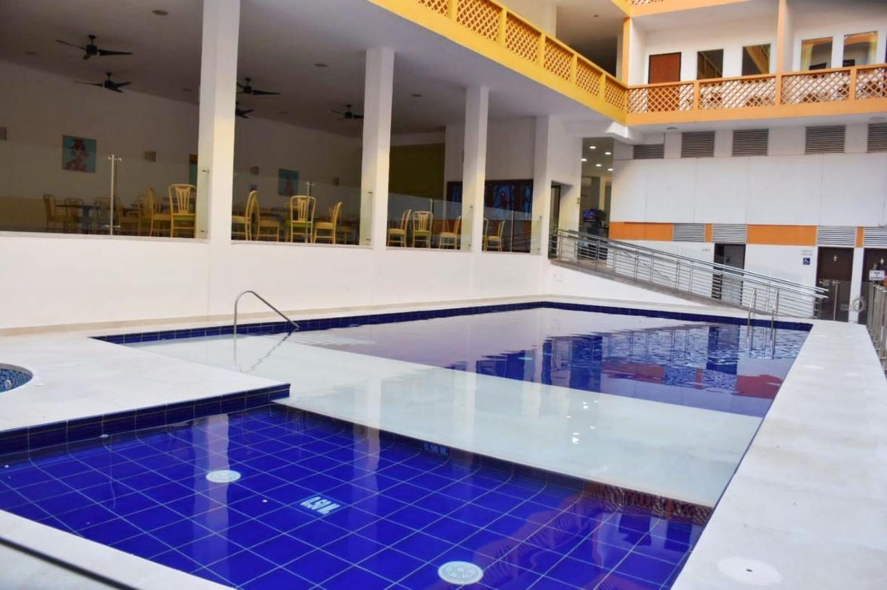 Hotel Neiva Plaza מראה חיצוני תמונה